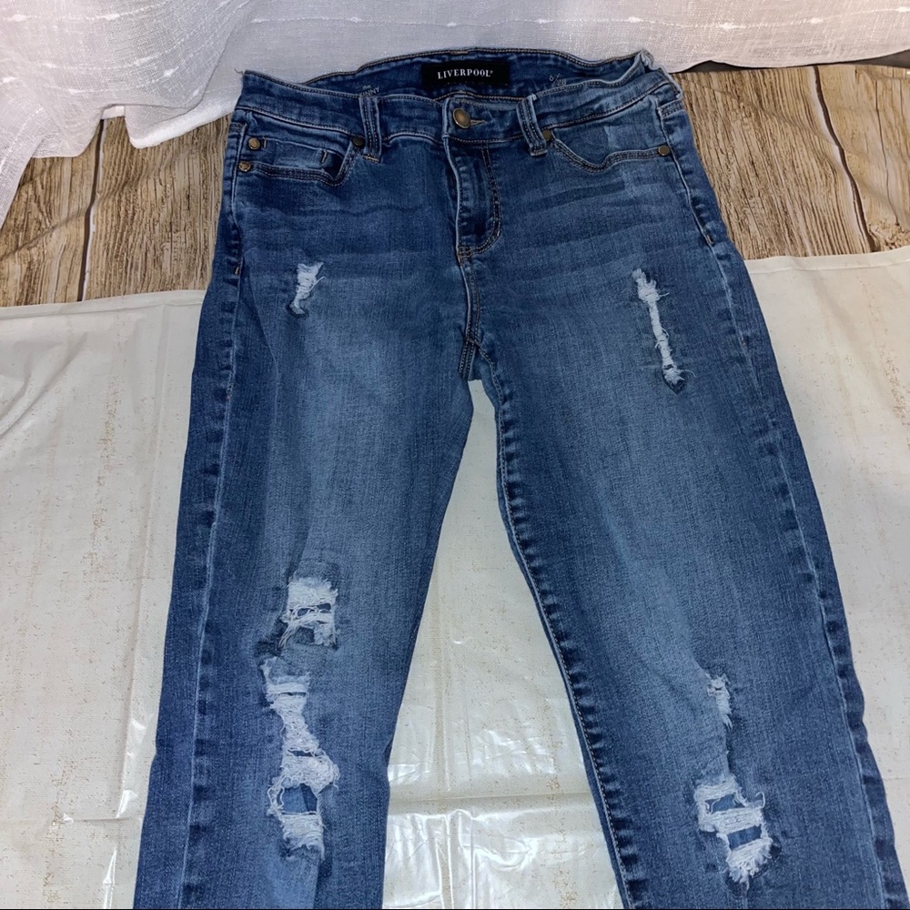 Liverpool distressed skinny jeans size 6